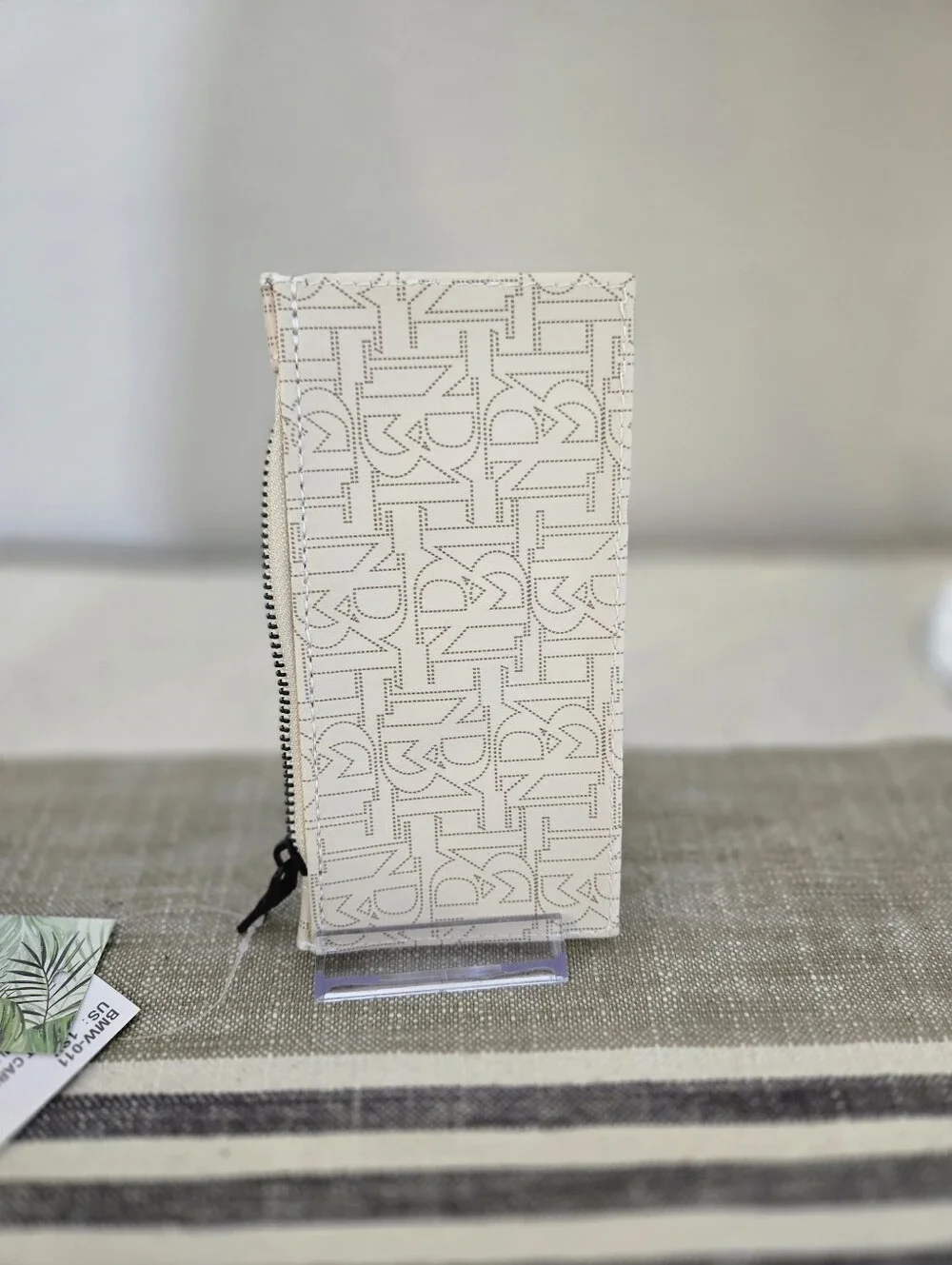 Badgley Mischka NWT Cream Monogram Card Holder
